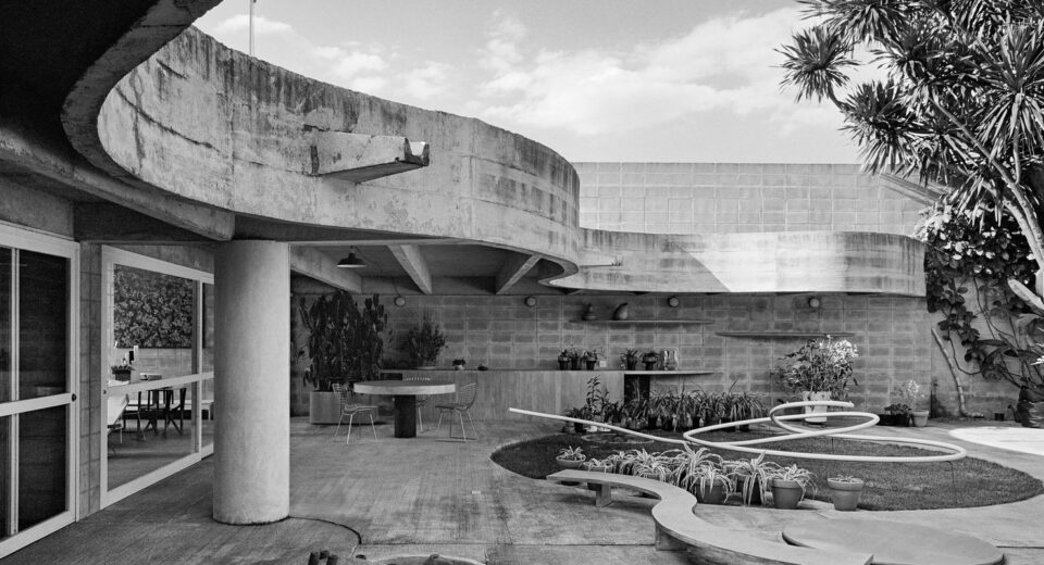 Mostra marca abertura do espaço expositivo Casa-ateliê Tomie Ohtake