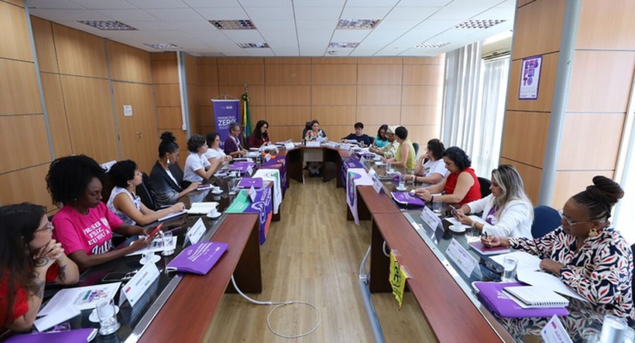 Fim da escala 6x1: proposta pode aliviar dupla jornada das mulheres