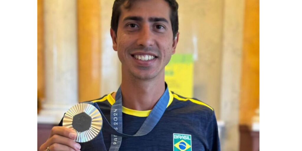 Caio Bonfim ganha prata em etapa mundial da marcha atlética na China