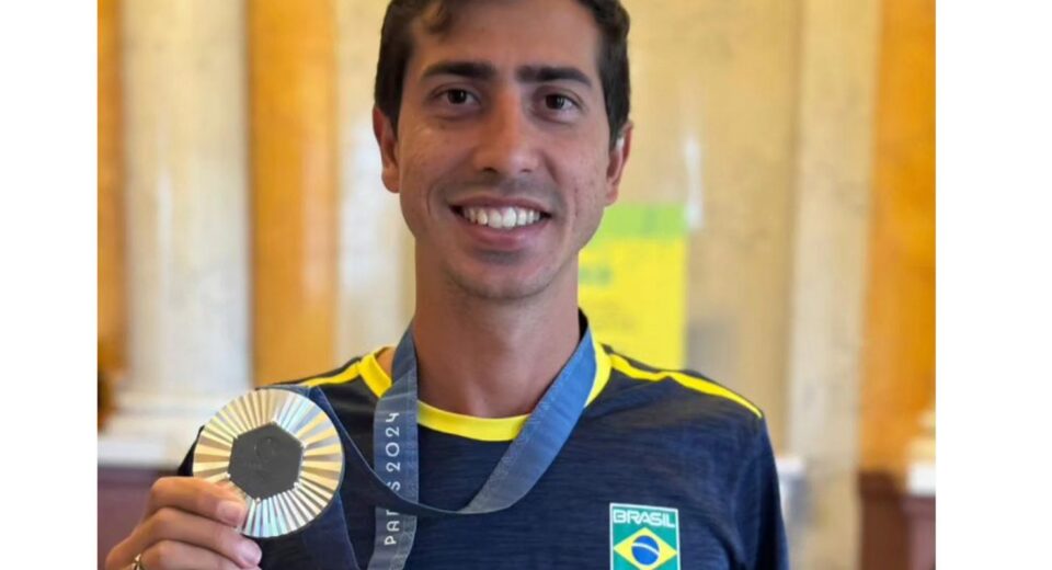 Caio Bonfim ganha prata em etapa mundial da marcha atlética na China