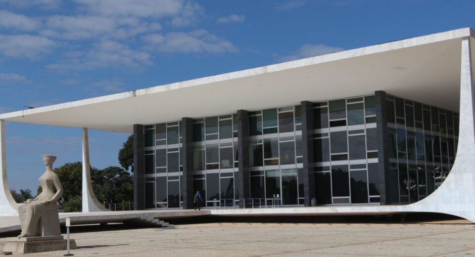 STF tem dois votos para negar novamente prisão domiciliar de Bolsonaro