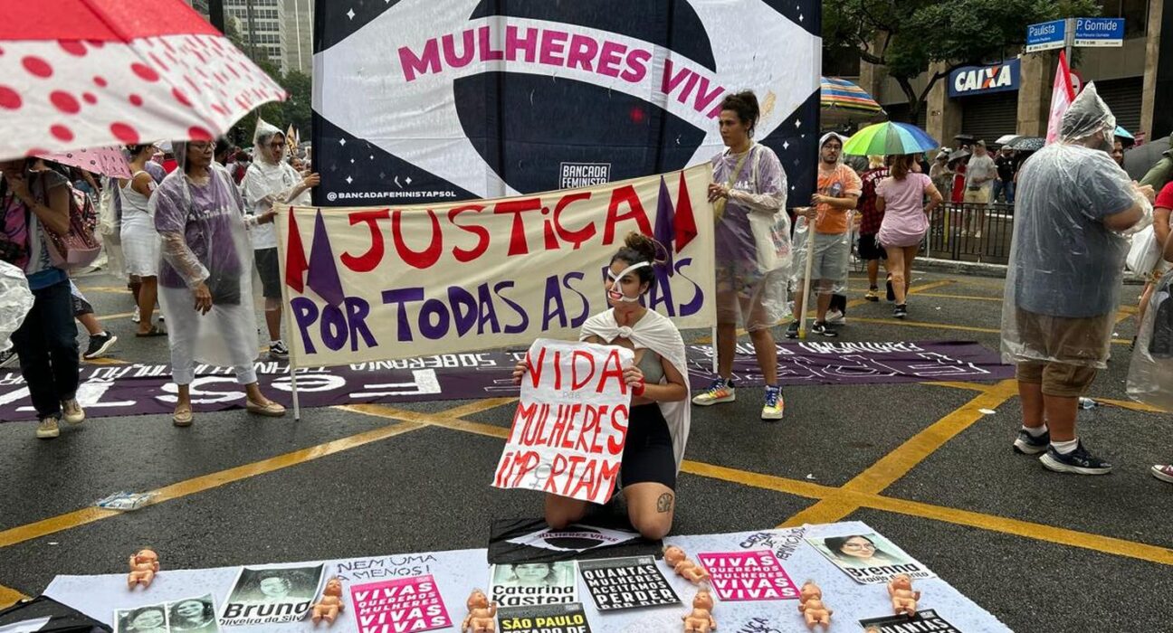SP: ato das mulheres pede fim da violência e defende fim da escala 6x1