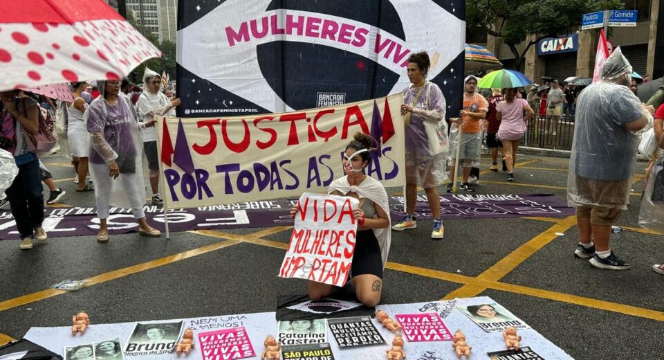 SP: ato das mulheres pede fim da violência e defende fim da escala 6x1