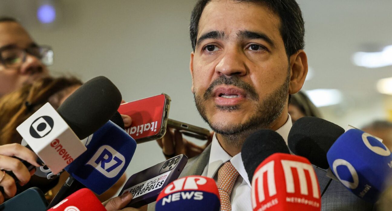 Parecer da indicação de Jorge Messias ao STF é lido na CCJ do Senado