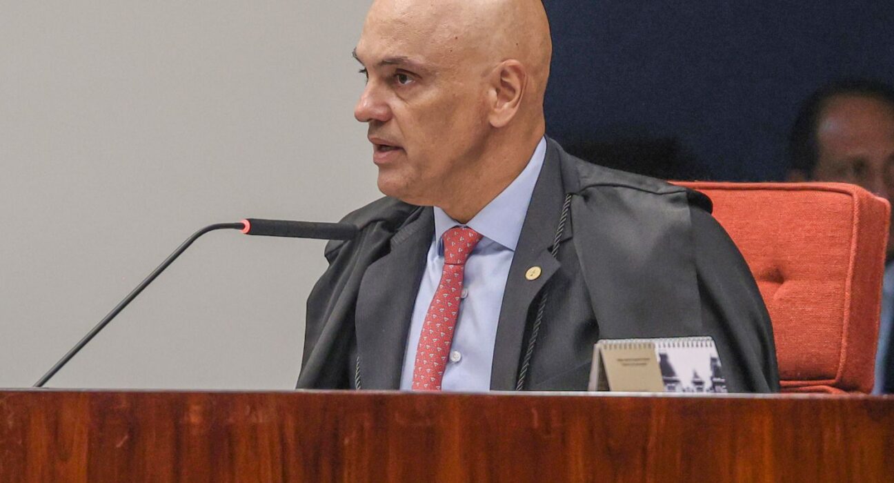 Alexandre de Moraes nega ter viajado em aviões de Vorcaro