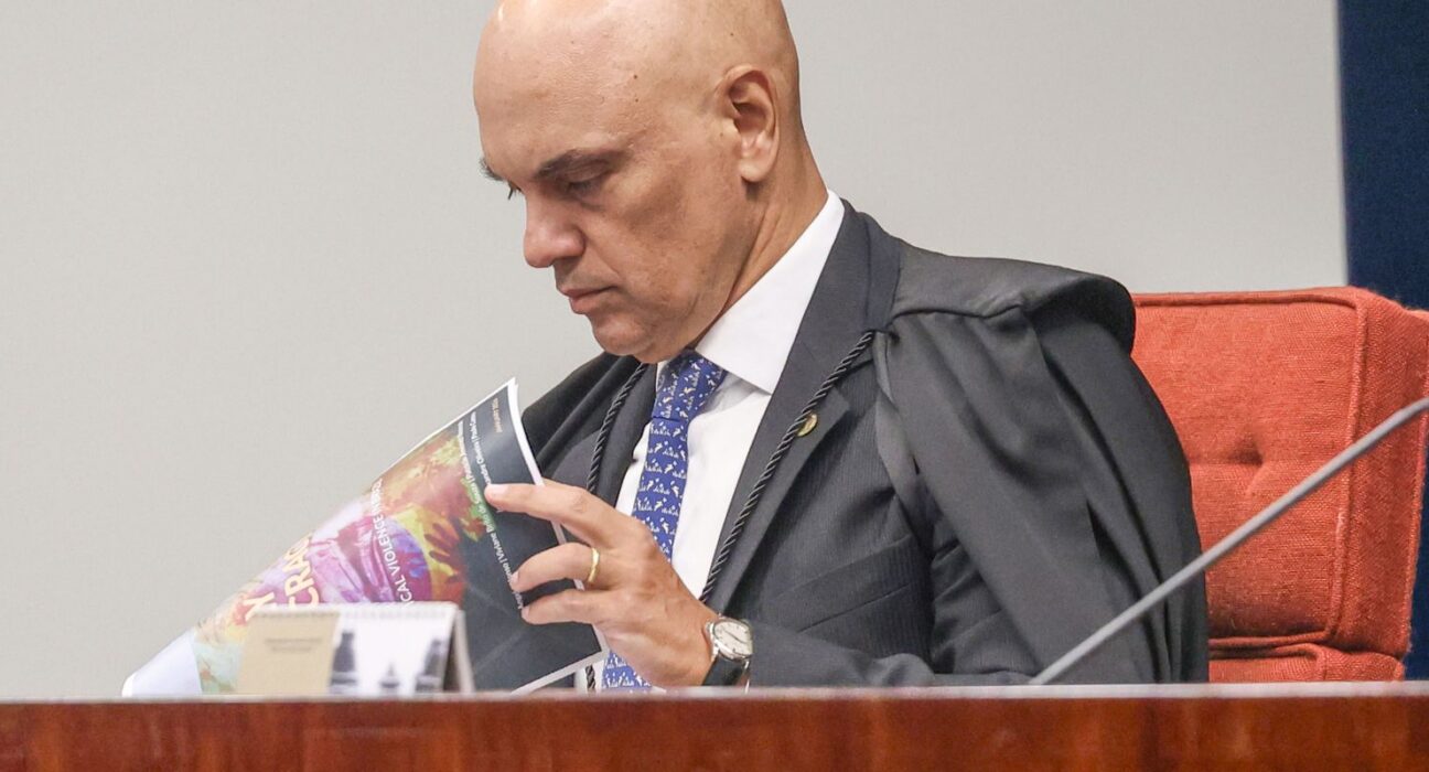 Moraes abre ação contra Flávio Bolsonaro por suposta calúnia a Lula