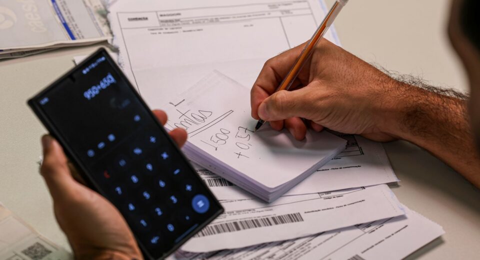 Contas públicas têm déficit primário de R$ 16,4 bilhões em fevereiro