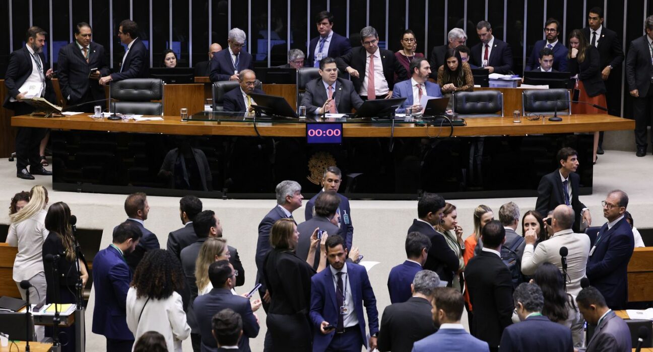 Congresso vota em 30 de abril veto de Lula a PL da Dosimetria