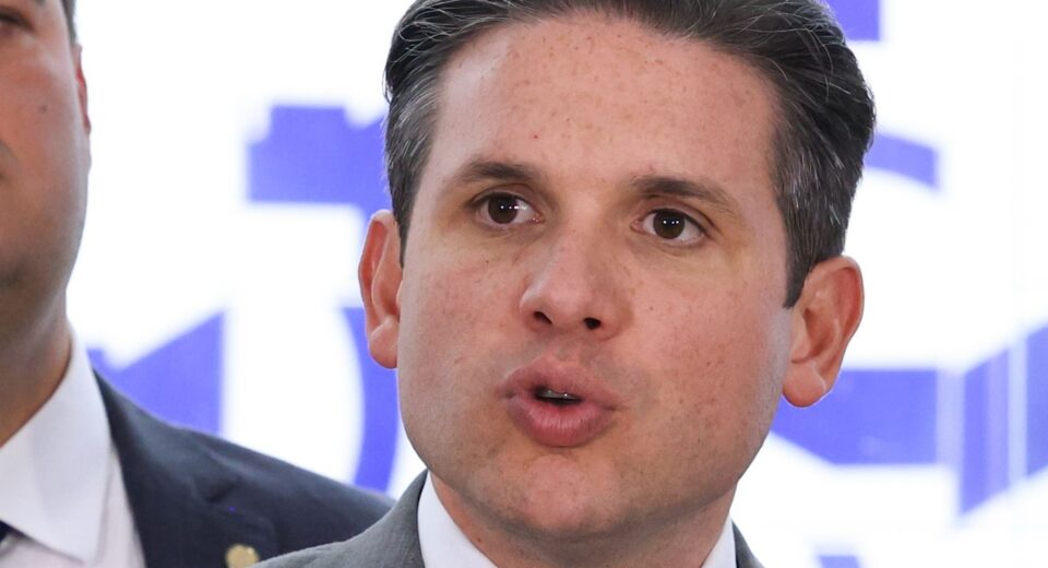 Motta cria comissão para analisar PEC da redução da escala 6X1