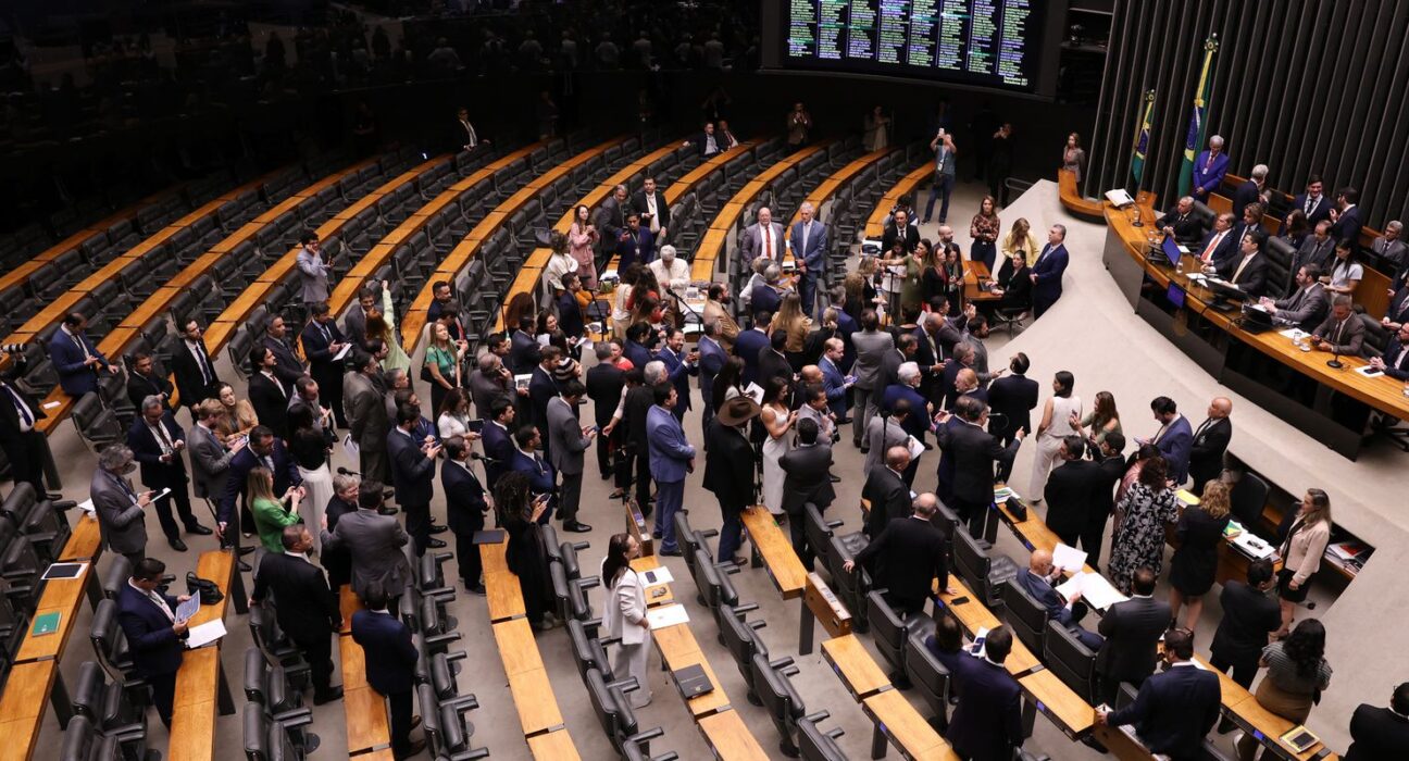 Congresso derruba veto de Lula e mantém PL da Dosimetria