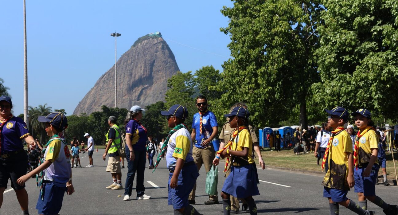 Movimento escoteiro reúne mais de 4 mil pessoas em evento no Rio