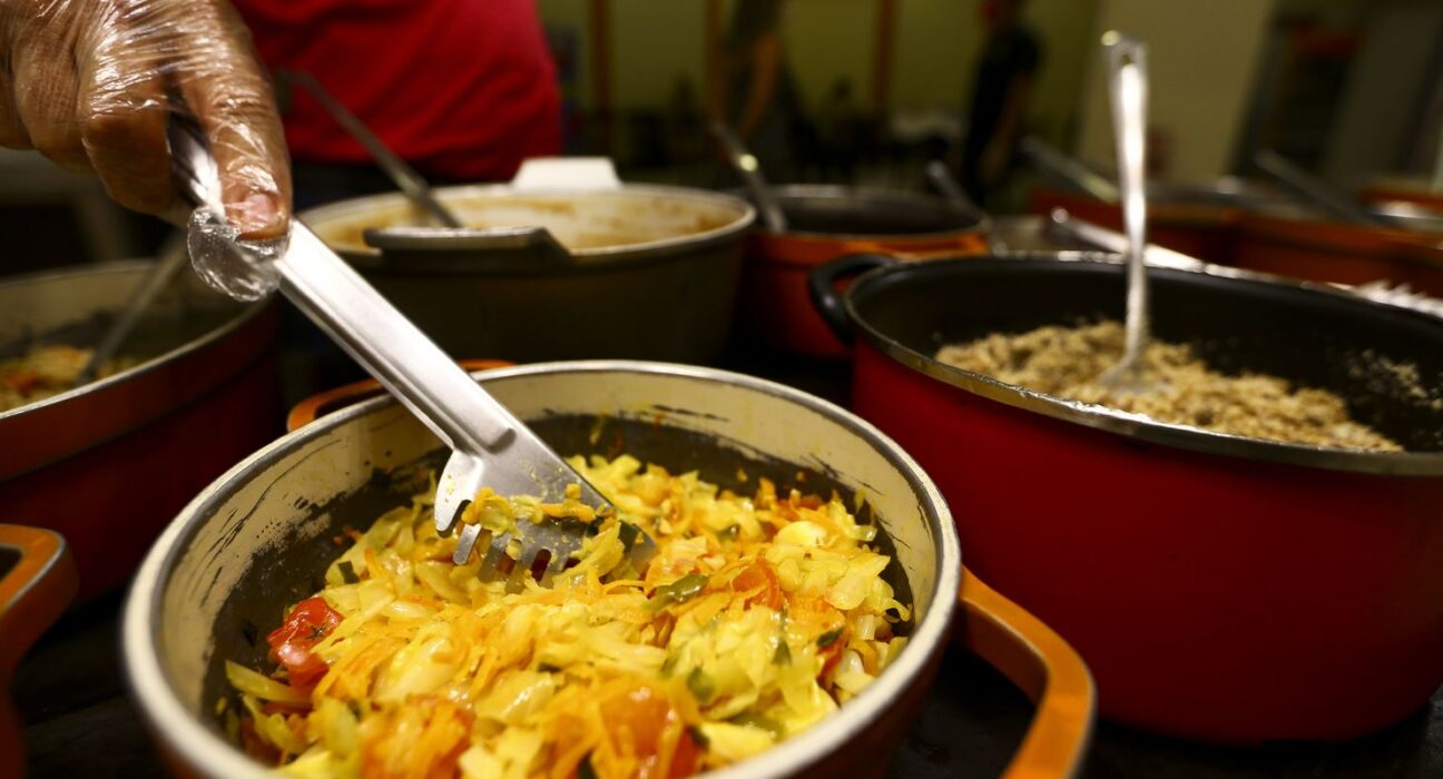 Preço médio do self-service por quilo chega a R$ 86,86 em São Paulo