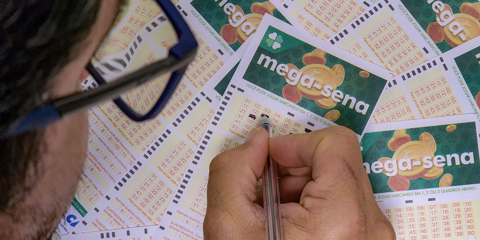 Mega-Sena sorteia prêmio estimado em R$ 130 milhões nesta quinta-feira