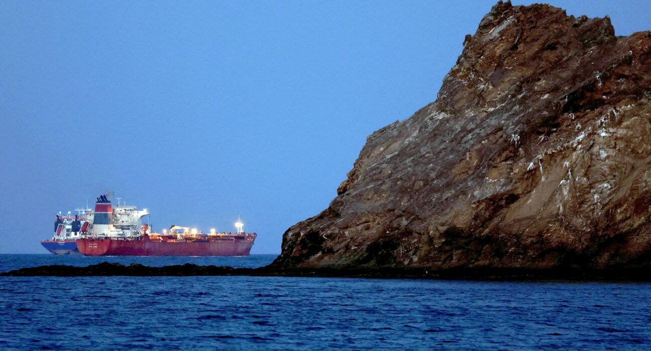 Irã anuncia abertura de Ormuz depois de cessar-fogo no Líbano