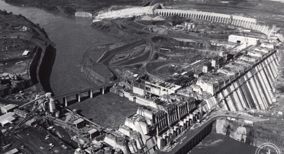 Como a ditadura militar criou um império do ensino privado