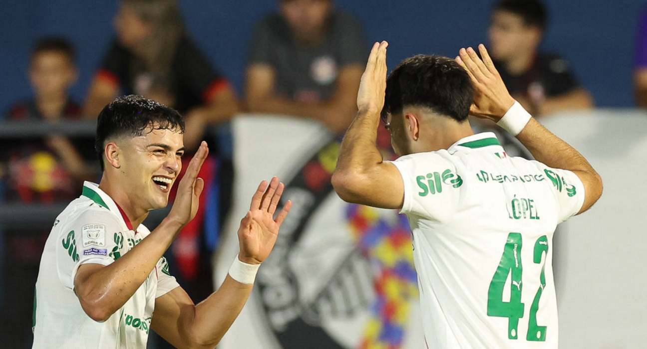 Palmeiras derrota Bragantino para manter liderança no Brasileiro