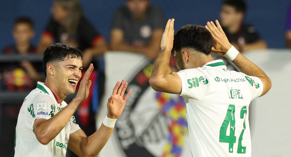 Palmeiras derrota Bragantino para manter liderança no Brasileiro