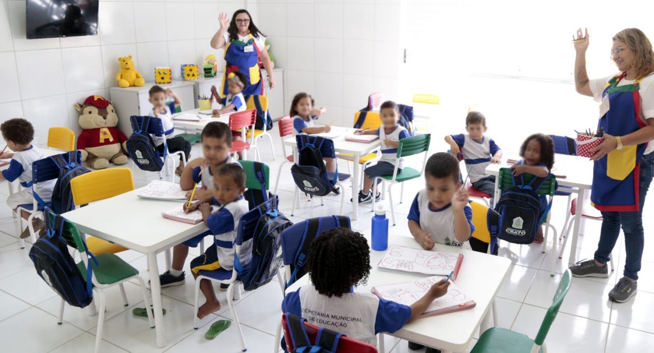 Uma em cada 10 crianças de 4 e 5 anos não vai à escola em 876 cidades