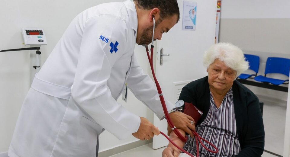 Vírus sincicial também traz risco para idosos, alertam especialistas