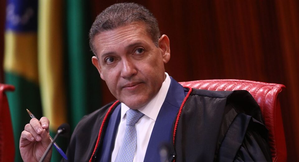 Nunes Marques é eleito presidente do TSE