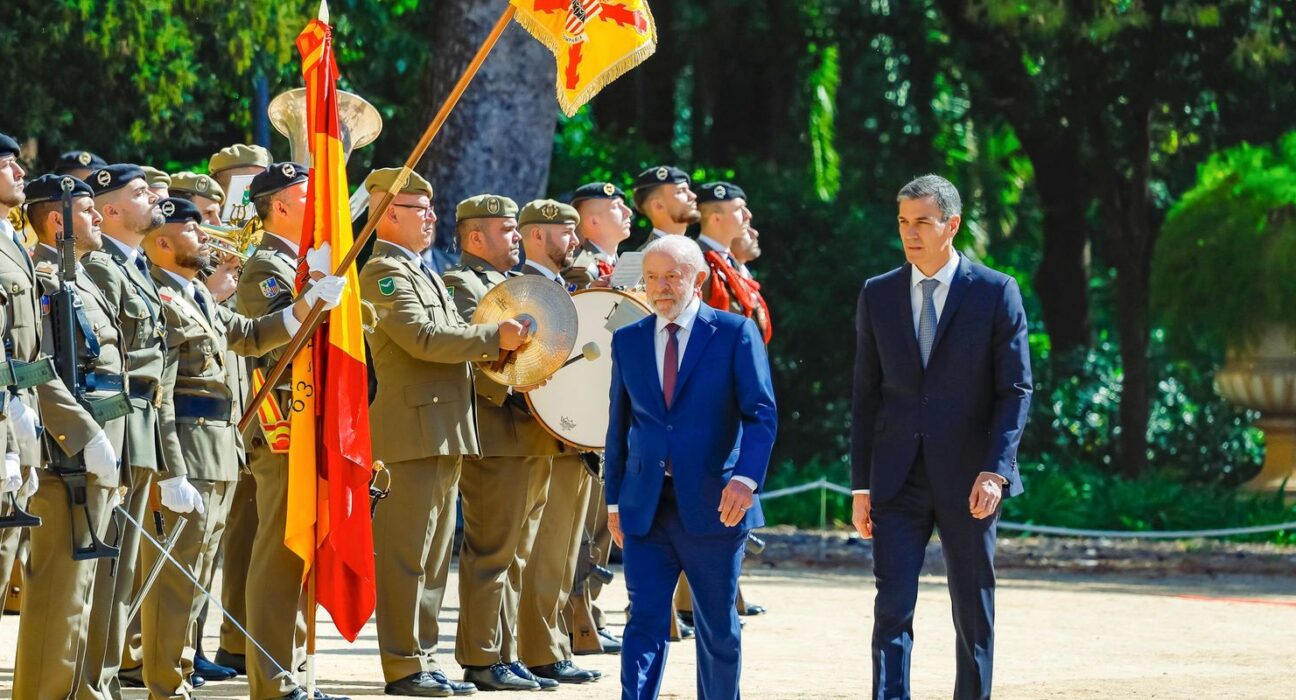 Lula alerta sobre risco de bets e big techs para famílias e democracia