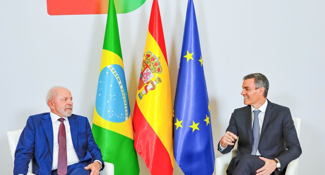 Brasil e Espanha assinam acordos sobre big techs e tecnologia digital