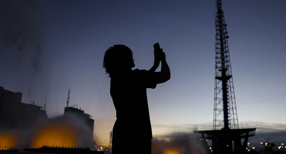 Artistas traduzem Brasília sem precisar de palavras 