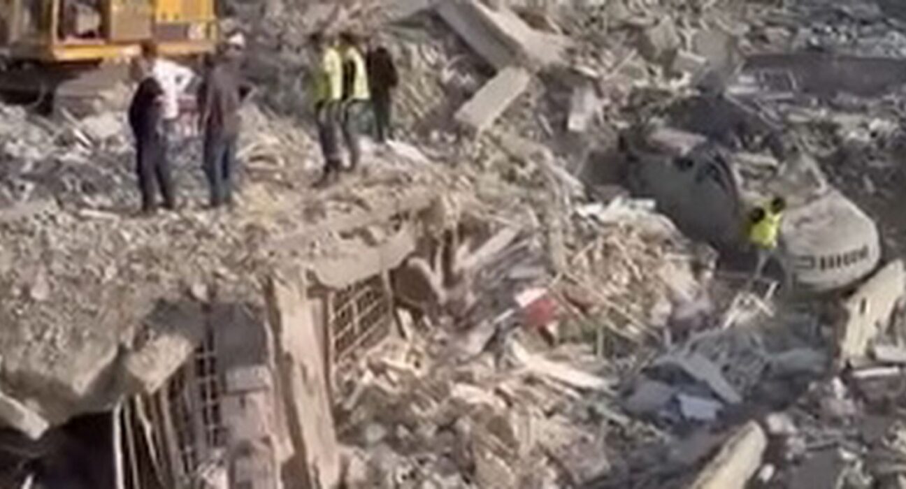 Morte de brasileiros expõe rotina de ataques no Líbano, diz jornalista