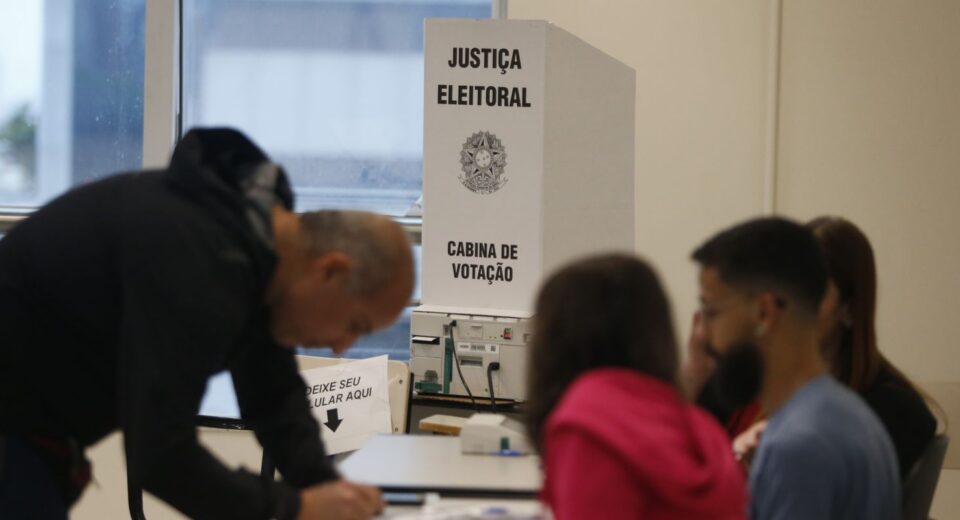 Número de eleitores com mais de 60 anos cresceu 74%, aponta pesquisa