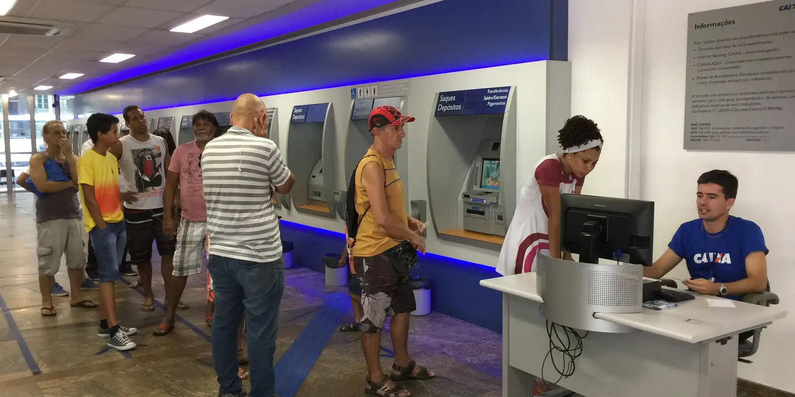 Saiba o que vai funcionar no feriadão do Dia do Trabalhador