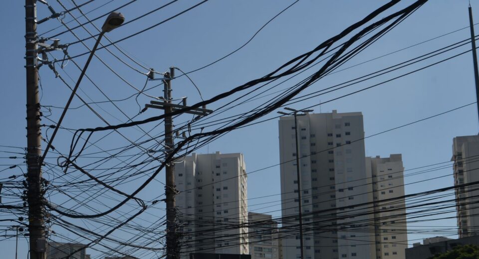 Ferros-velhos que venderem fio de cobre sem comprovação serão fechados