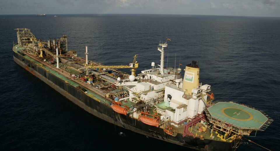 Governo recorre de liminar que barra imposto na exportação de petróleo