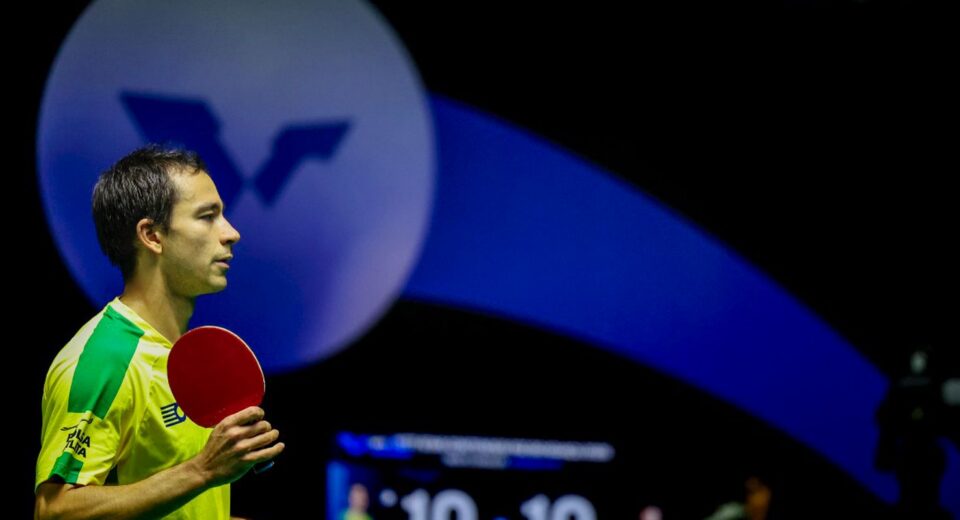 Calderano cai para chinês na semi e leva bronze na Copa do Mundo