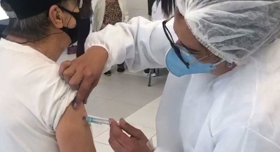 Saúde envia 2,2 milhões de doses da vacina de covid-19 aos estados