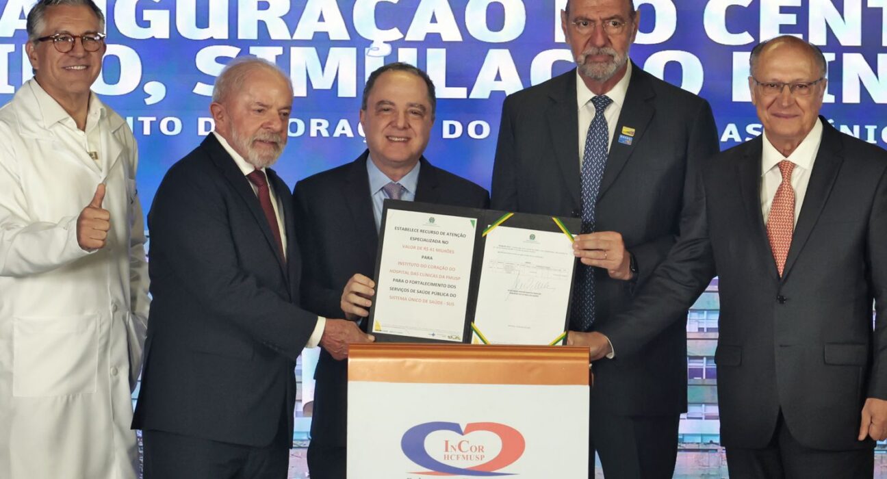 Lula sanciona lei do marco regulatório da vacina contra o câncer