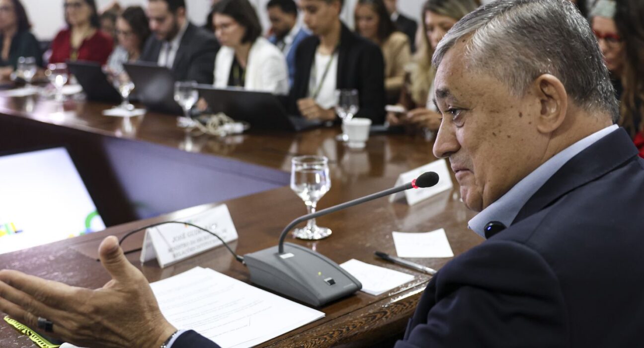 Governo rejeita desoneração para compensar redução de jornada