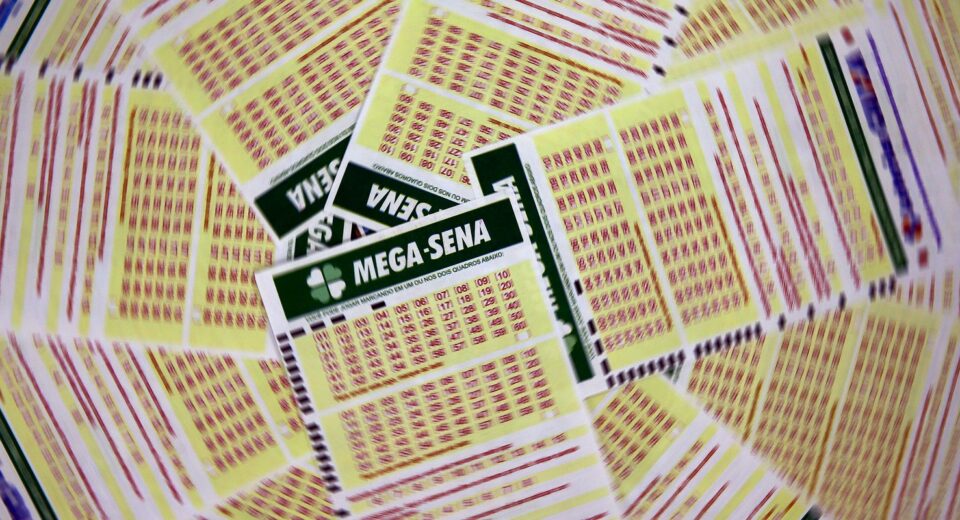 Mega-Sena sorteia nesta terça-feira prêmio acumulado em R$ 15 milhões