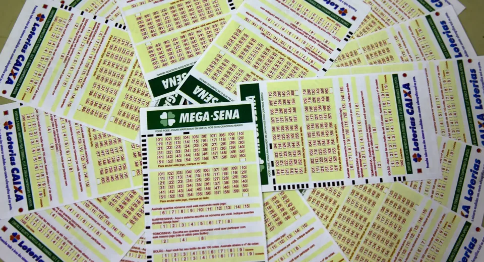 Mega-Sena sorteia prêmio estimado em R$ 100 milhões neste sábado