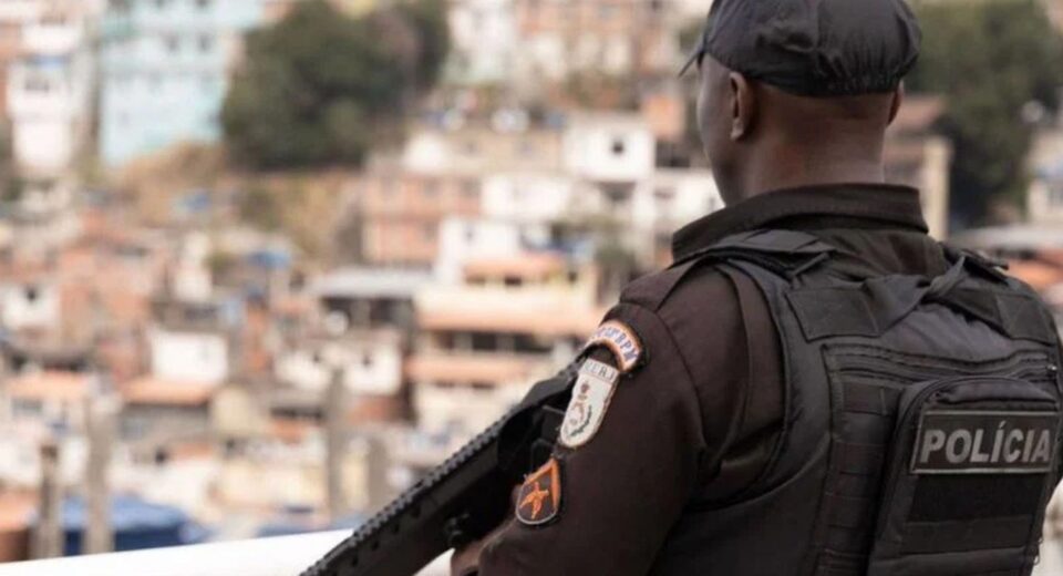 MPRJ denuncia policiais por crimes durante operação em favelas do Rio