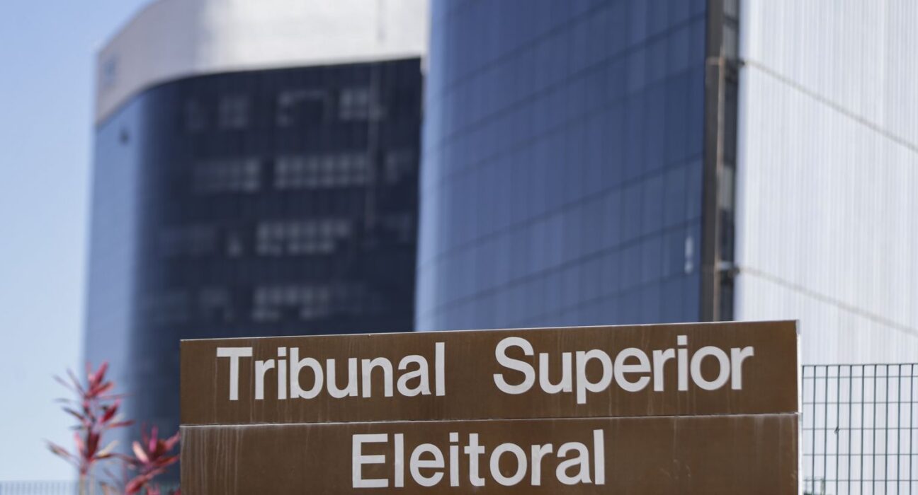 TSE tem maioria para cassar mandato do governador de Roraima