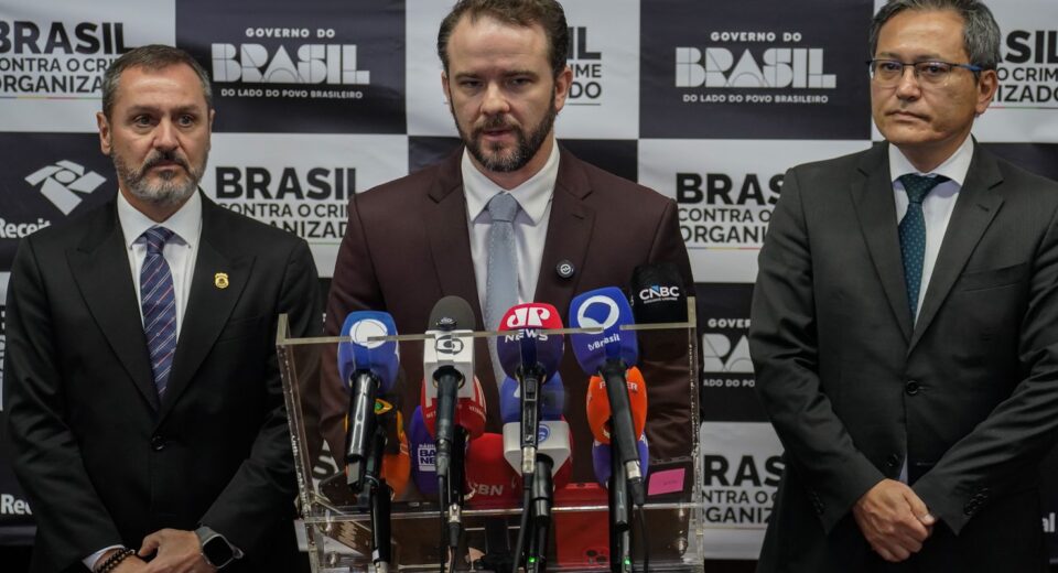 Brasil e EUA anunciam acordo de combate ao tráfico de armas e drogas