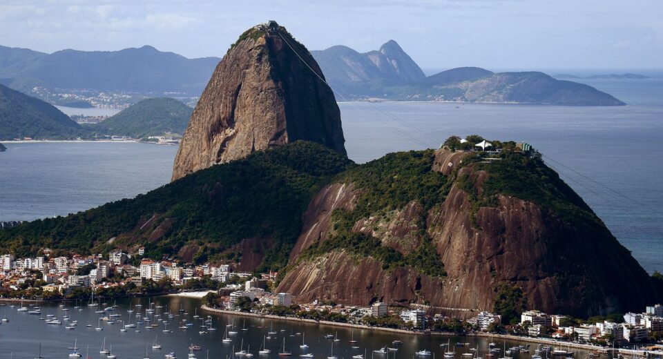 Justiça anula licença para implantação de tirolesa no Pão de Açúcar