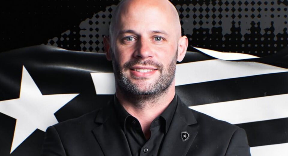 Botafogo oficializa contratação do técnico português Franclim Carvalho