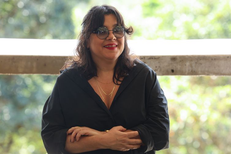 Brumadinho, (MG), 24/04/2026 – A artista Lais Myrrha durante abertura de sua instalação, Contraplano, em comemoração aos 20 anos do Instituto Inhotim, em Brumadinho (MG). Foto: Tomaz Silva/Agência Brasil