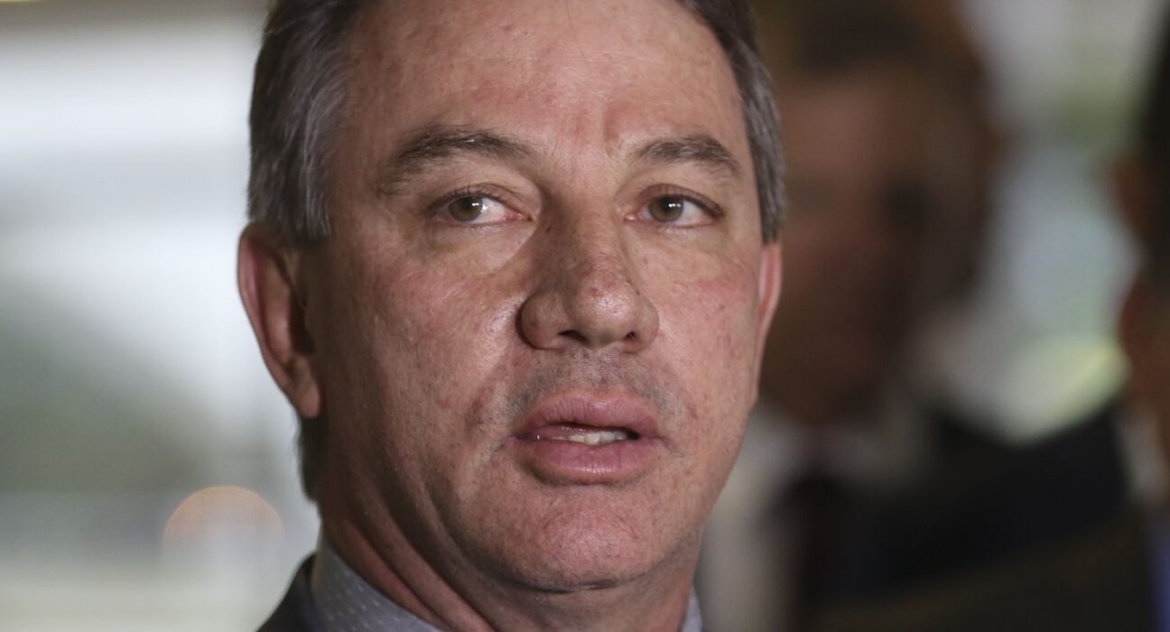 TSE adia conclusão de julgamento que pode cassar governador de Roraima