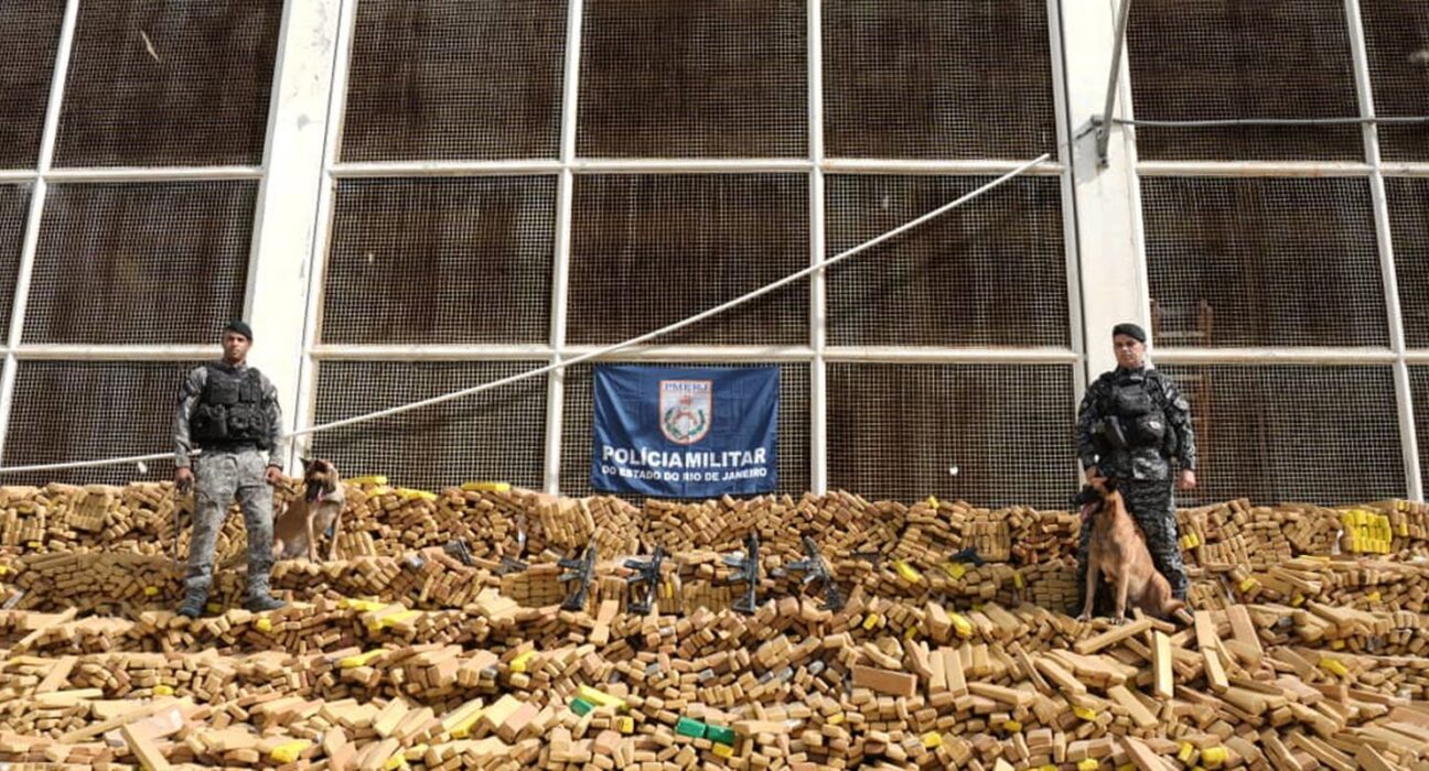 RJ: Operação na Maré apreende recorde de 48 toneladas de drogas