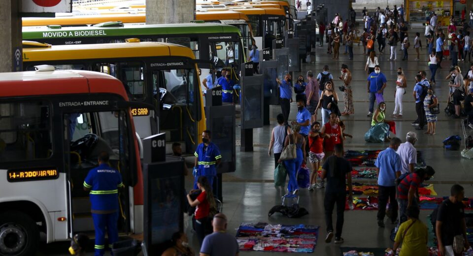 Tarifa zero no transporte poderia ser novo Bolsa Família, diz estudo