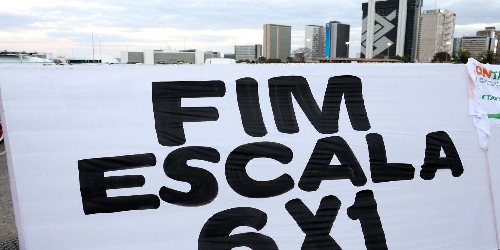 Vereadores fazem “protocolaço” de projetos pelo fim da escala 6x1