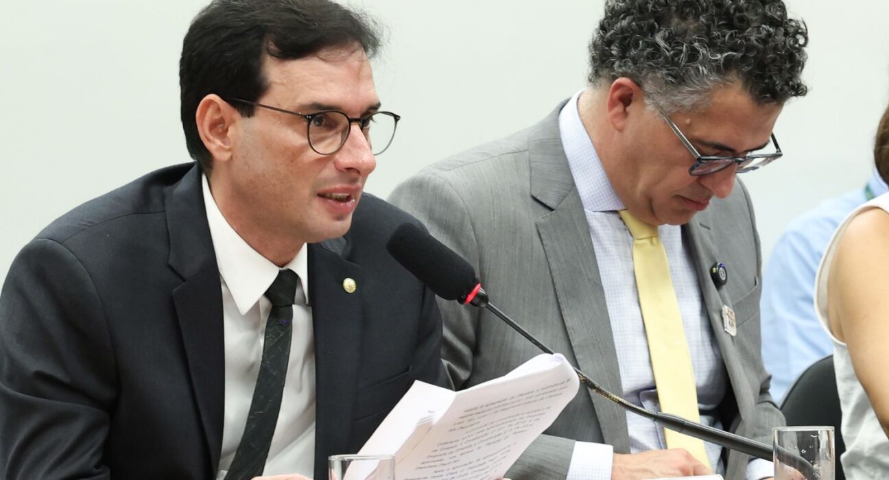 Fim da escala 6x1: relator propõe que um dia de folga seja no domingo