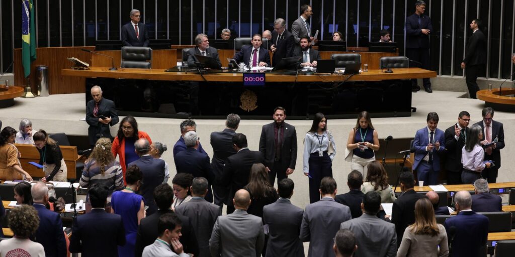 Câmara inicia análise de projeto sobre exploração de minerais críticos